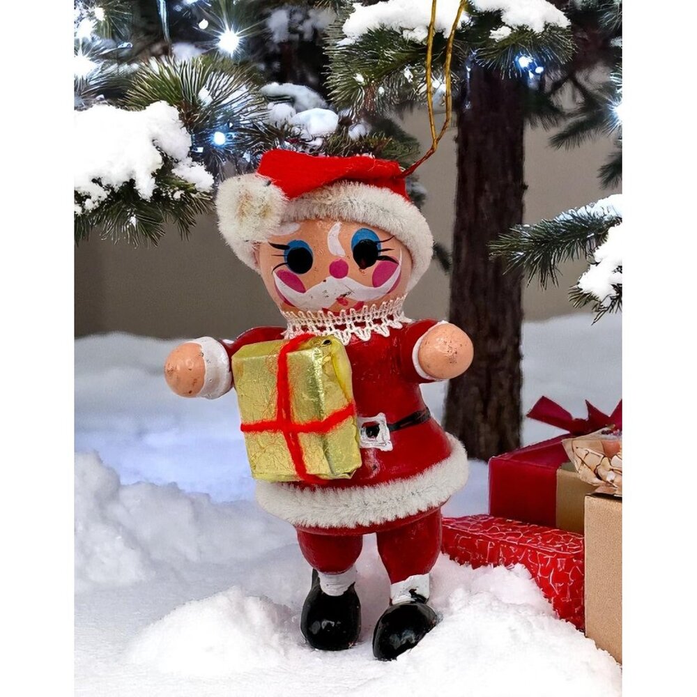 Vintage Wooden Santa Claus Ornament Holding Gold Gift Red Felt & White Trim 5.5